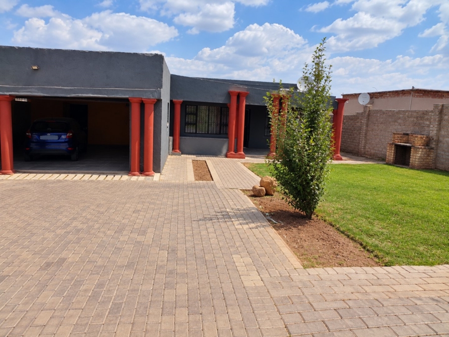 3 Bedroom Property for Sale in Lenasia South Gauteng