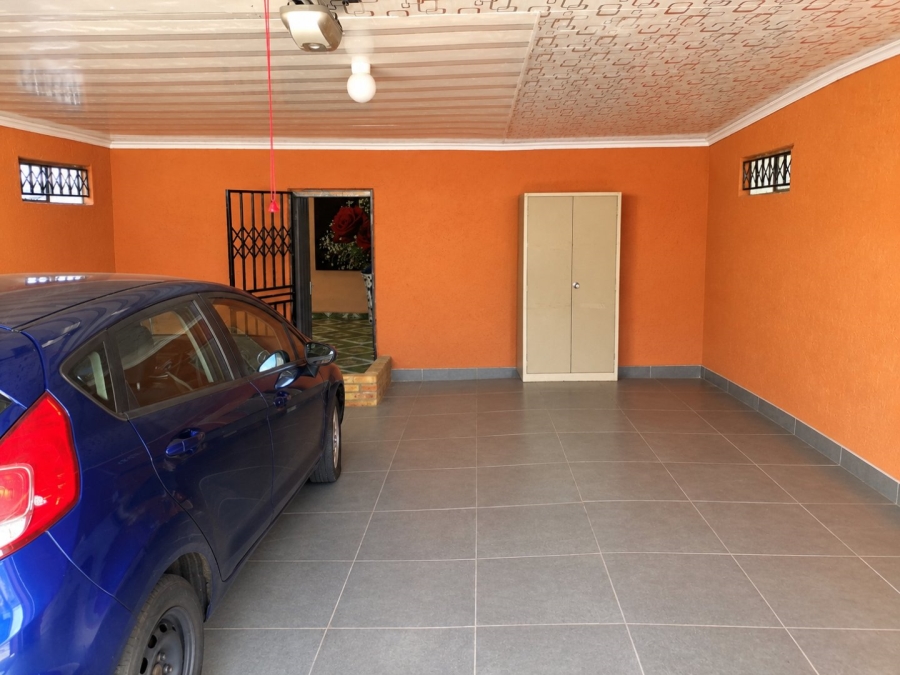3 Bedroom Property for Sale in Lenasia South Gauteng