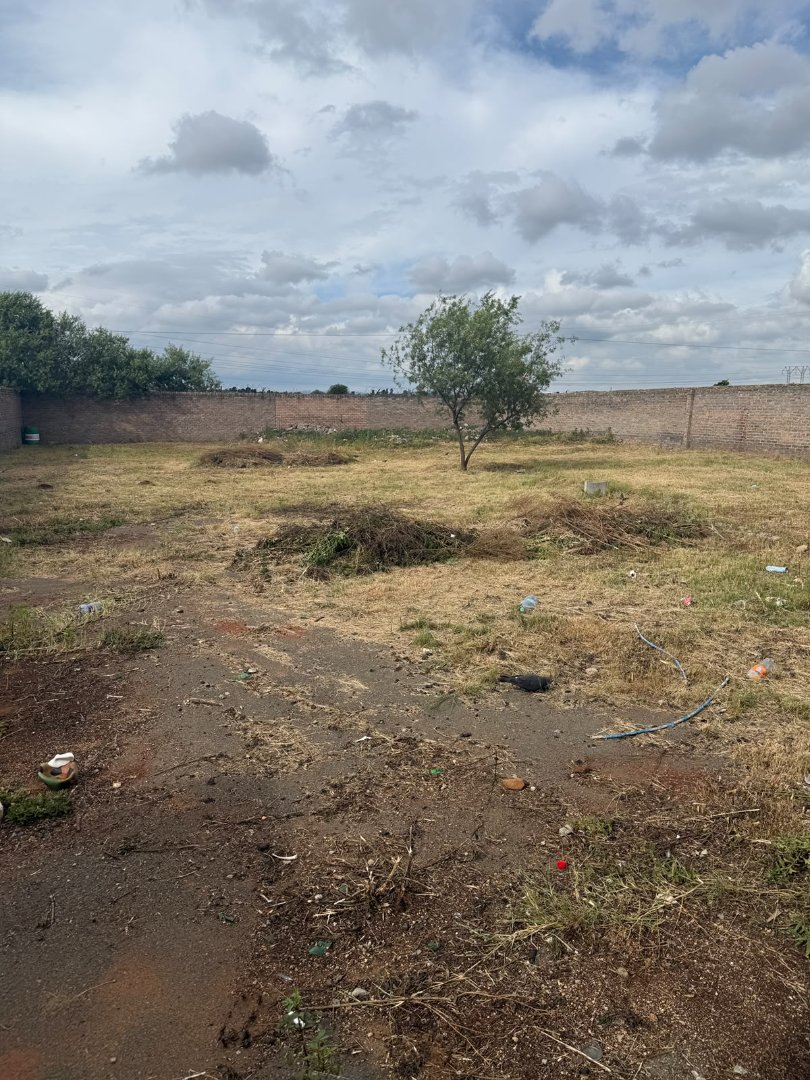 Commercial Property for Sale in Lenasia Ext 13 Gauteng