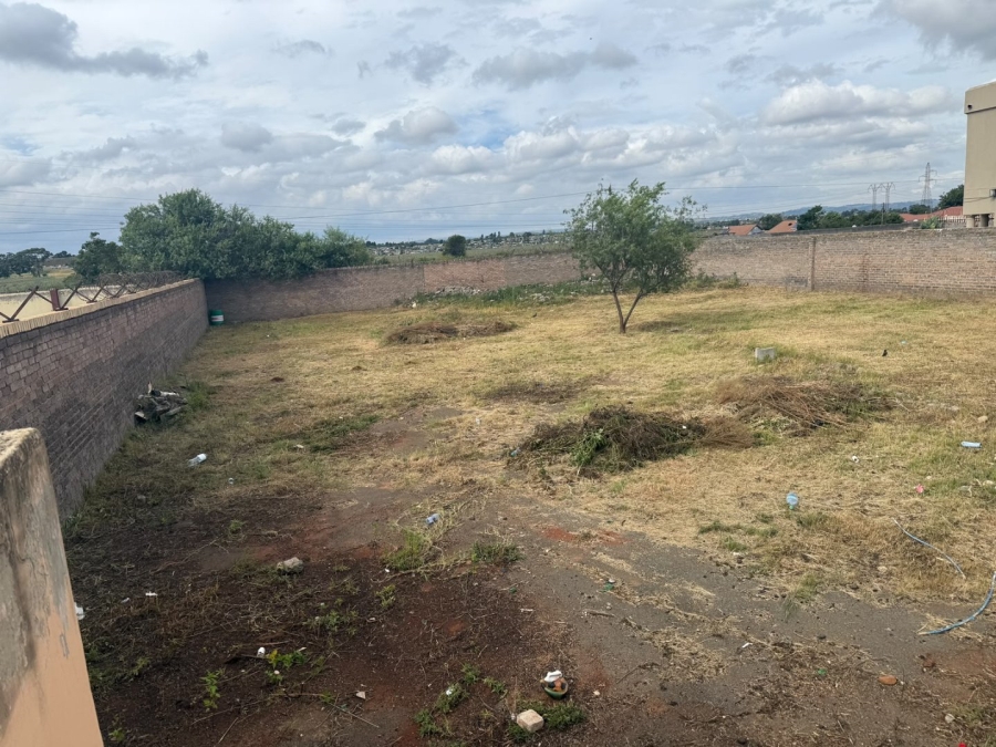 Commercial Property for Sale in Lenasia Ext 13 Gauteng