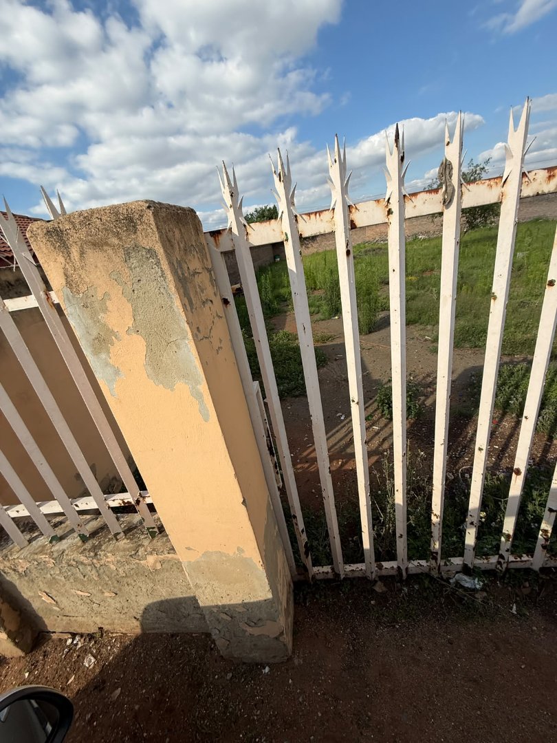 Commercial Property for Sale in Lenasia Ext 13 Gauteng