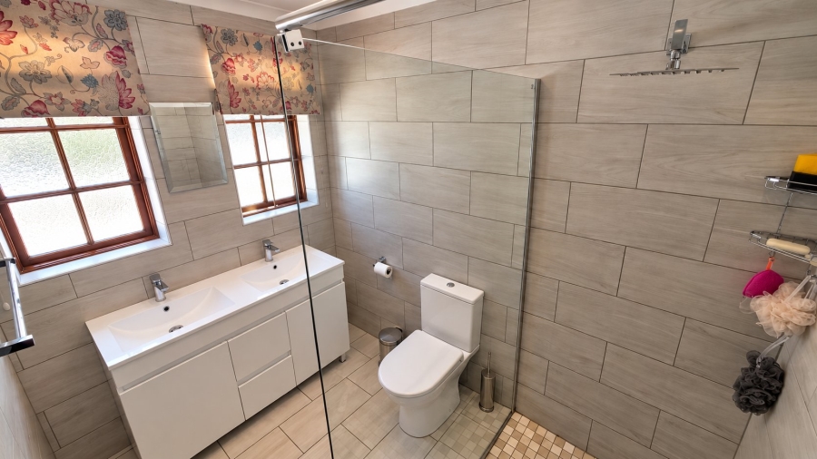 2 Bedroom Property for Sale in Lonehill Gauteng