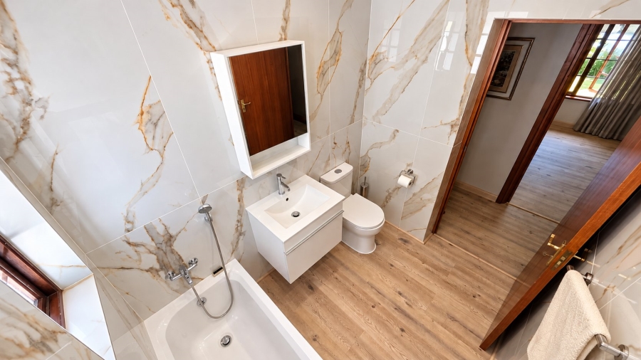 2 Bedroom Property for Sale in Lonehill Gauteng