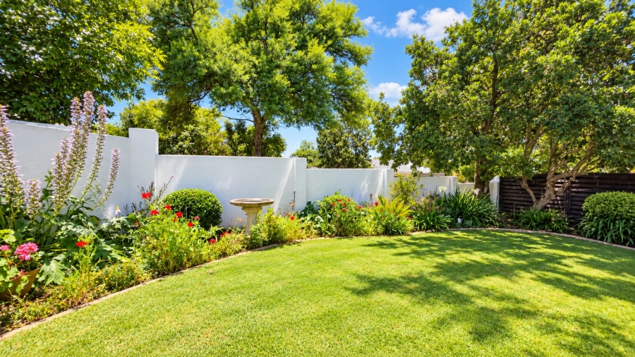 2 Bedroom Property for Sale in Lonehill Gauteng