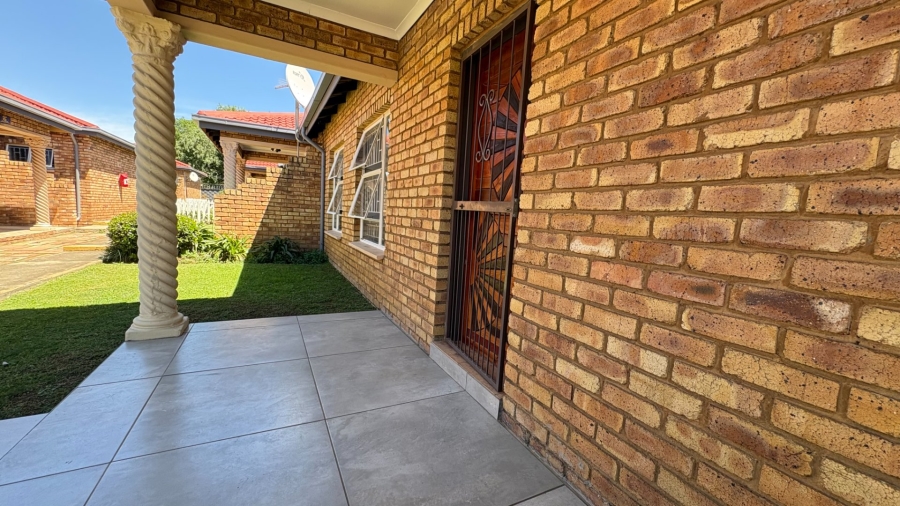 2 Bedroom Property for Sale in Van Dyk Park Gauteng
