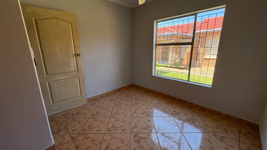 2 Bedroom Property for Sale in Van Dyk Park Gauteng