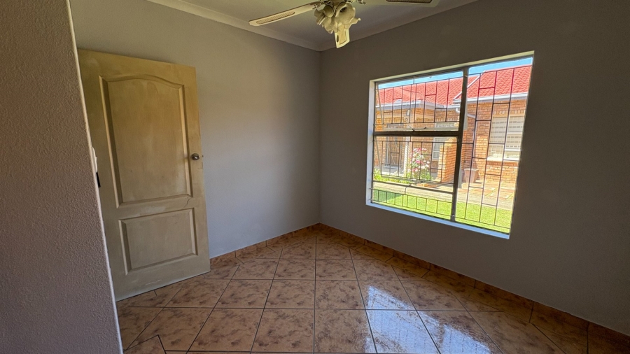 2 Bedroom Property for Sale in Van Dyk Park Gauteng