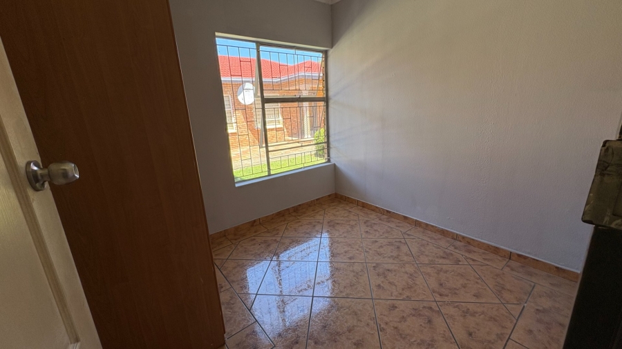 2 Bedroom Property for Sale in Van Dyk Park Gauteng