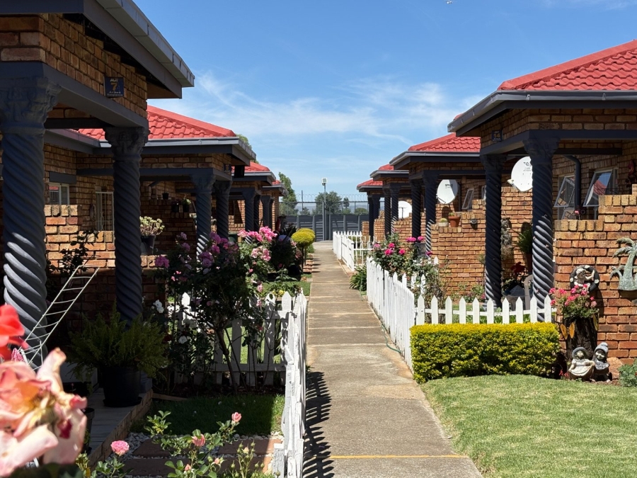 2 Bedroom Property for Sale in Van Dyk Park Gauteng
