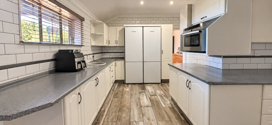 6 Bedroom Property for Sale in Morganridge Gauteng