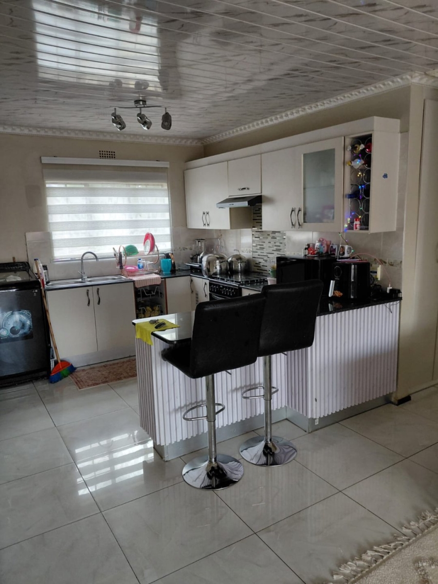 3 Bedroom Property for Sale in Sonneveld Gauteng