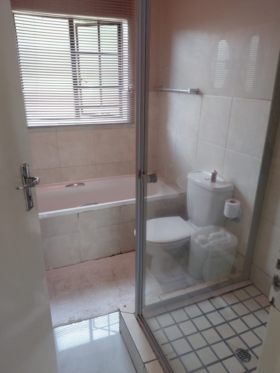 3 Bedroom Property for Sale in Sonneveld Gauteng