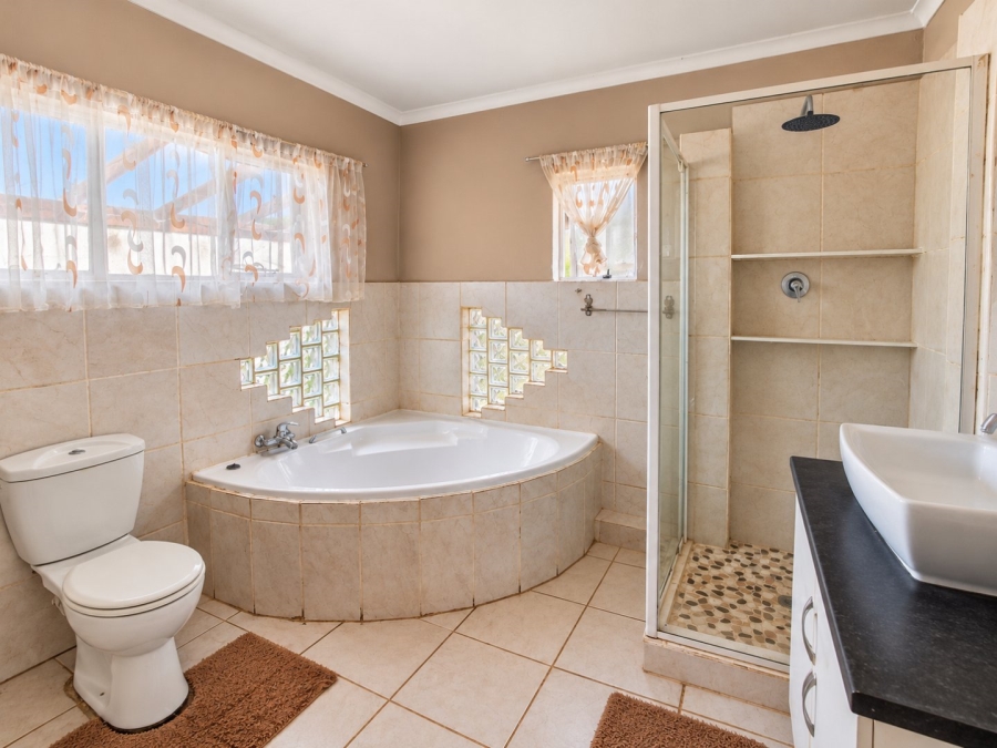 3 Bedroom Property for Sale in Primrose Gauteng