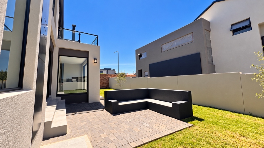 4 Bedroom Property for Sale in Fountainbrook Estate Gauteng