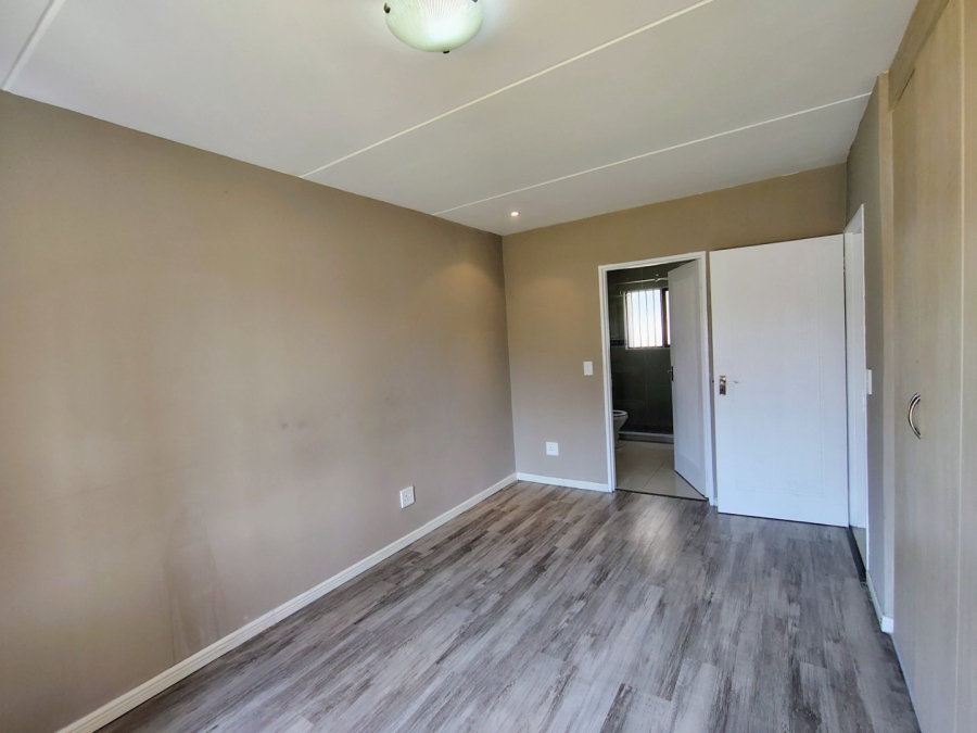 3 Bedroom Property for Sale in Halfway Gardens Gauteng