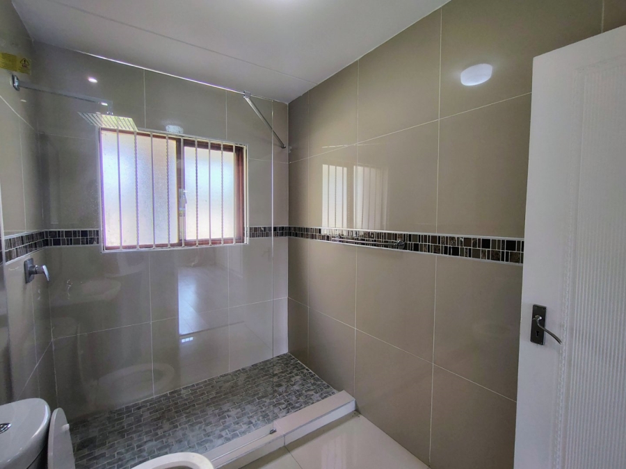 3 Bedroom Property for Sale in Halfway Gardens Gauteng