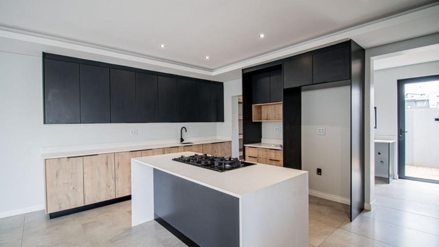 5 Bedroom Property for Sale in Pretoria North Gauteng