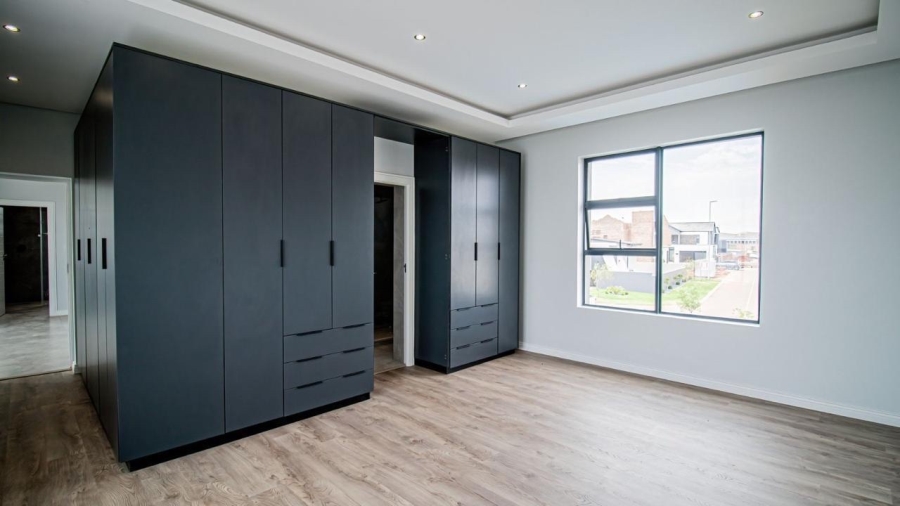 5 Bedroom Property for Sale in Pretoria North Gauteng
