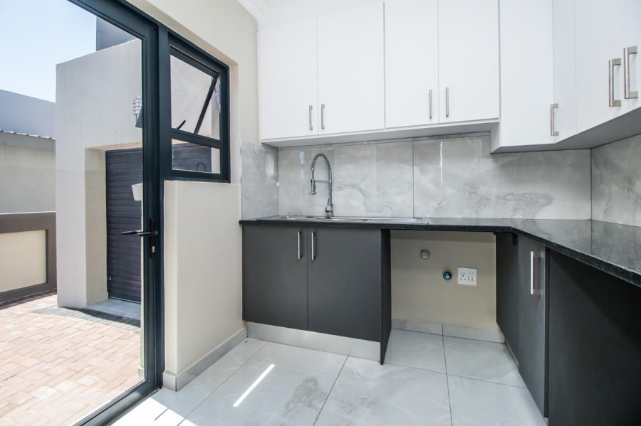 5 Bedroom Property for Sale in Pretoria North Gauteng