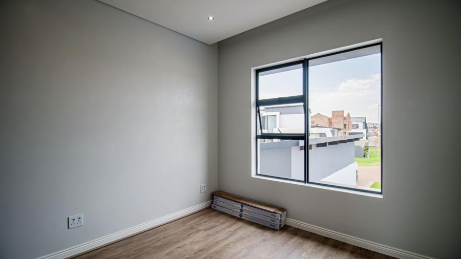 5 Bedroom Property for Sale in Pretoria North Gauteng