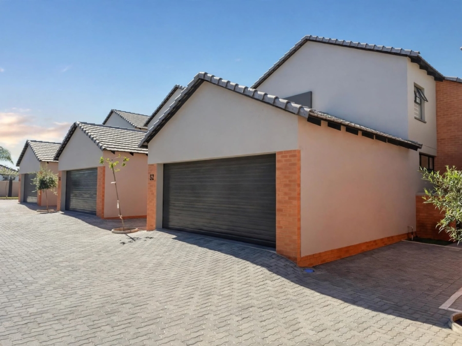 5 Bedroom Property for Sale in Pretoria North Gauteng