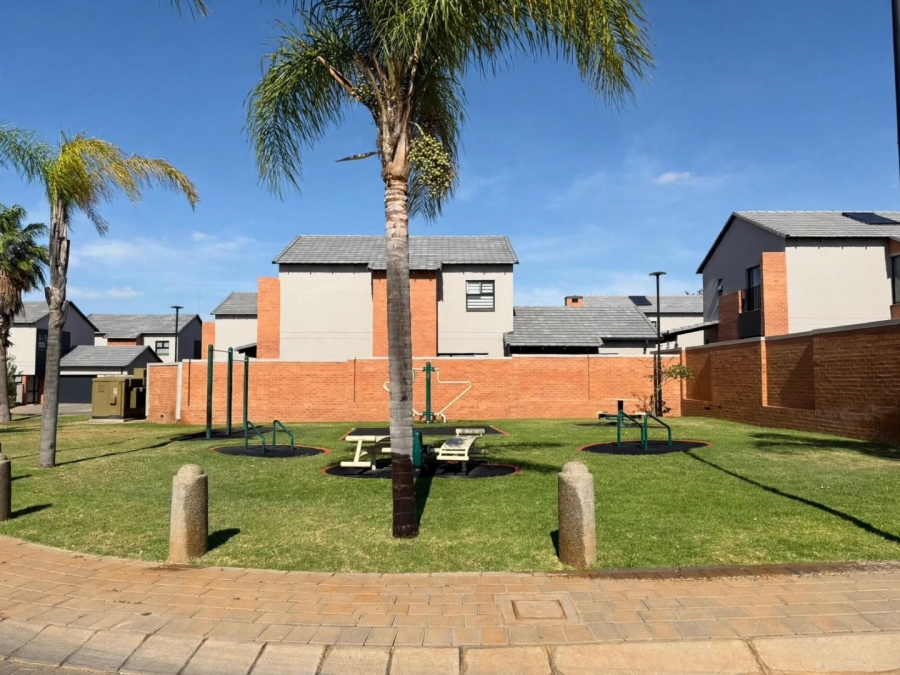 3 Bedroom Property for Sale in Montana Tuine Gauteng
