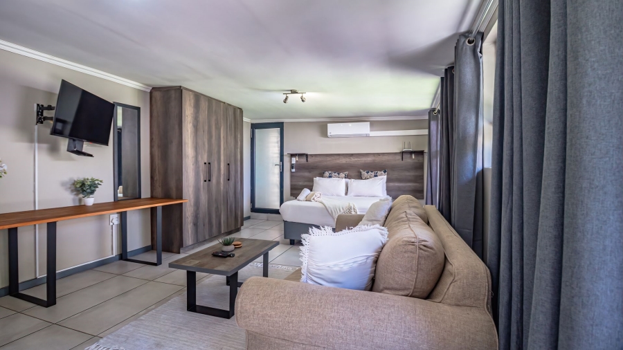 6 Bedroom Property for Sale in Sharon Park Gauteng