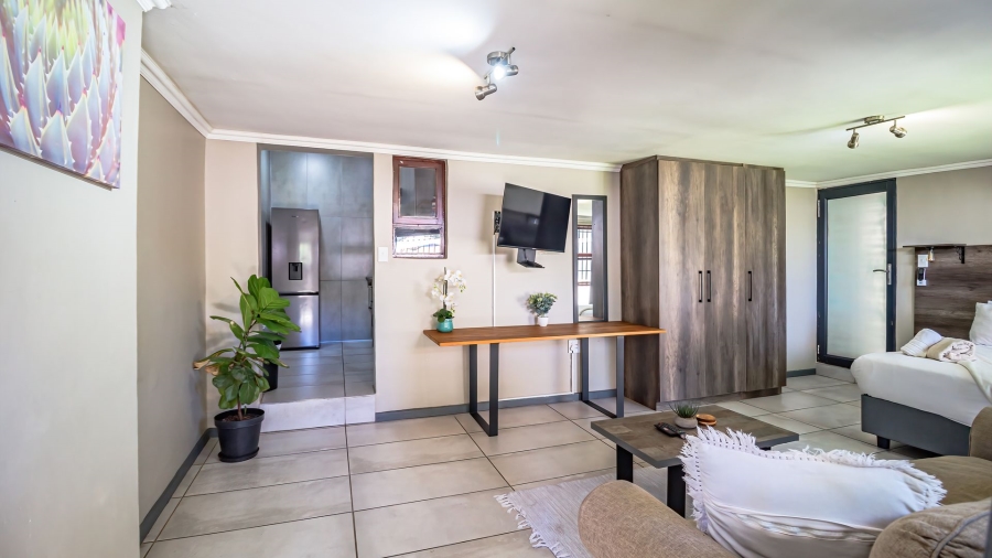 6 Bedroom Property for Sale in Sharon Park Gauteng