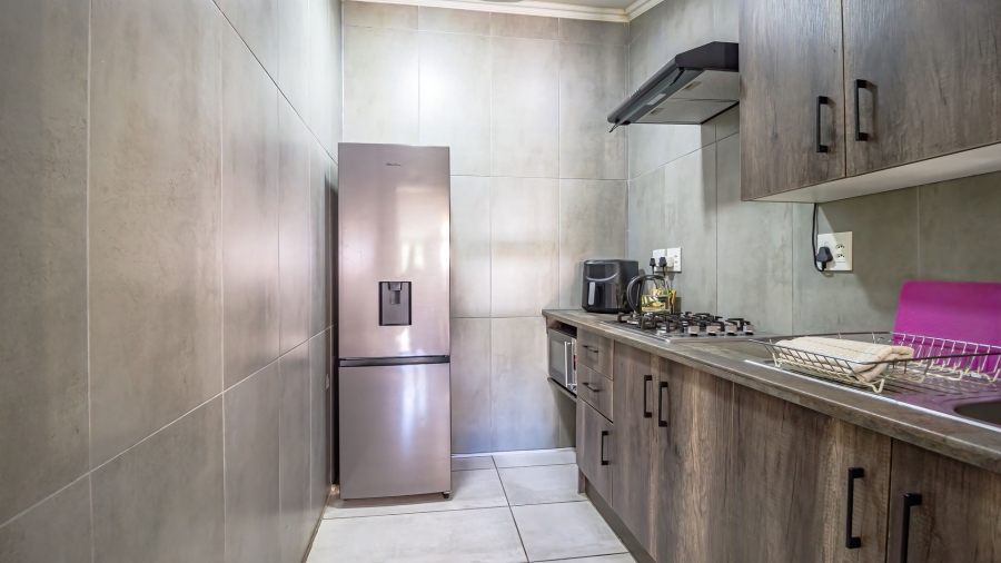 6 Bedroom Property for Sale in Sharon Park Gauteng