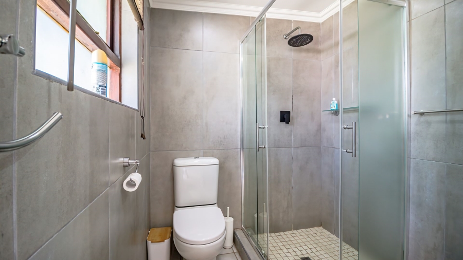 6 Bedroom Property for Sale in Sharon Park Gauteng