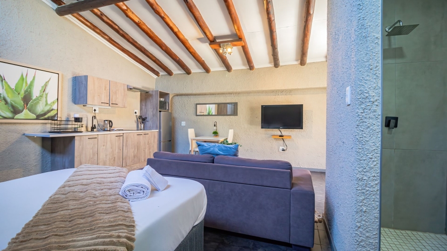 6 Bedroom Property for Sale in Sharon Park Gauteng