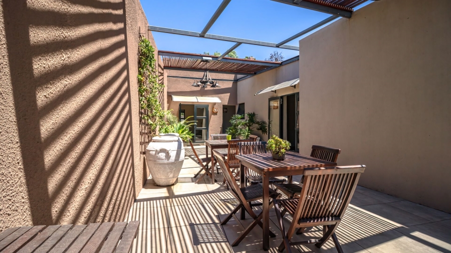 6 Bedroom Property for Sale in Sharon Park Gauteng