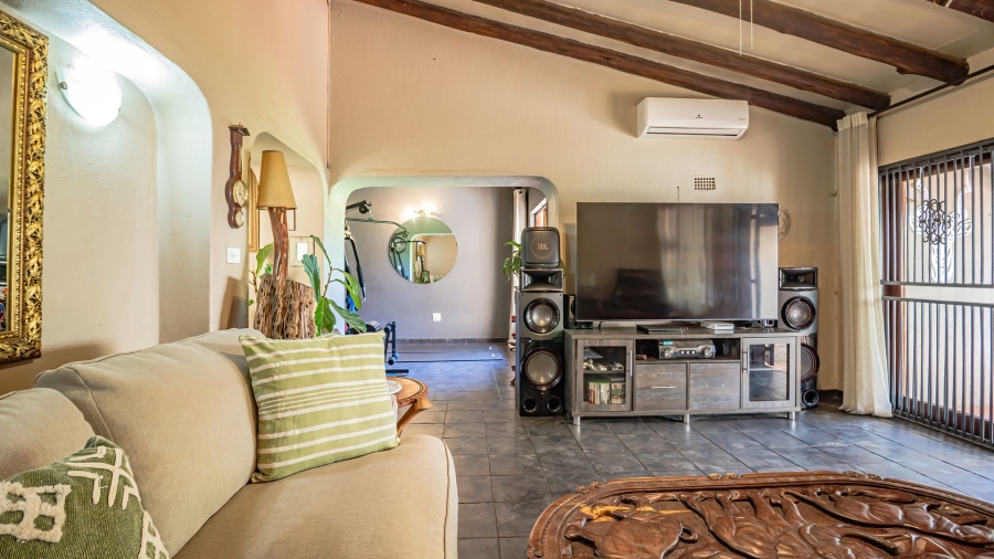 6 Bedroom Property for Sale in Sharon Park Gauteng