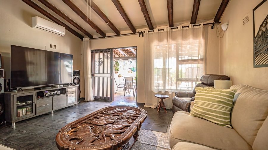 6 Bedroom Property for Sale in Sharon Park Gauteng