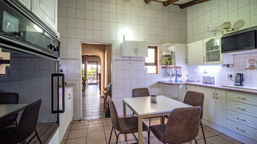 6 Bedroom Property for Sale in Sharon Park Gauteng