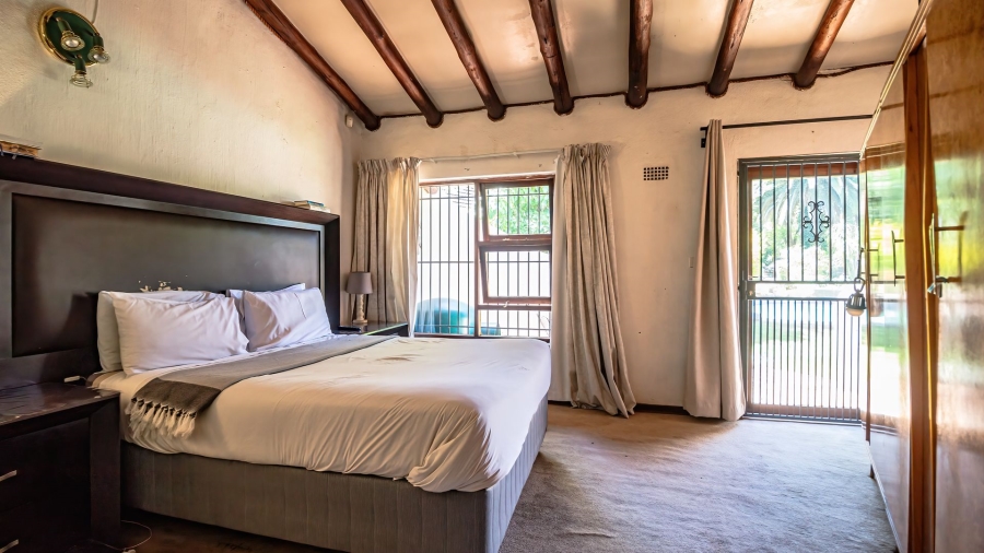 6 Bedroom Property for Sale in Sharon Park Gauteng