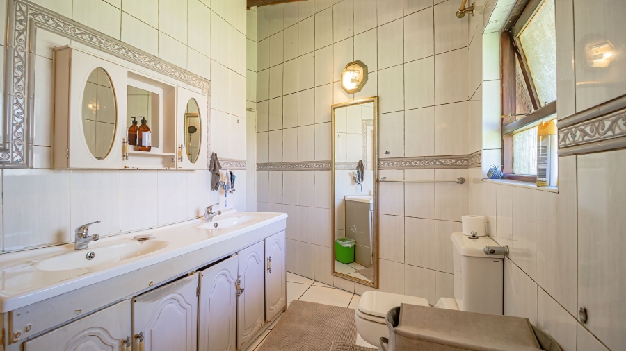 6 Bedroom Property for Sale in Sharon Park Gauteng