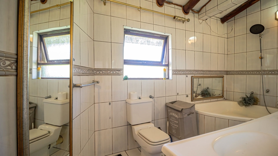 6 Bedroom Property for Sale in Sharon Park Gauteng