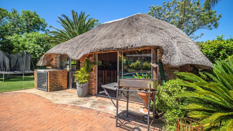6 Bedroom Property for Sale in Sharon Park Gauteng