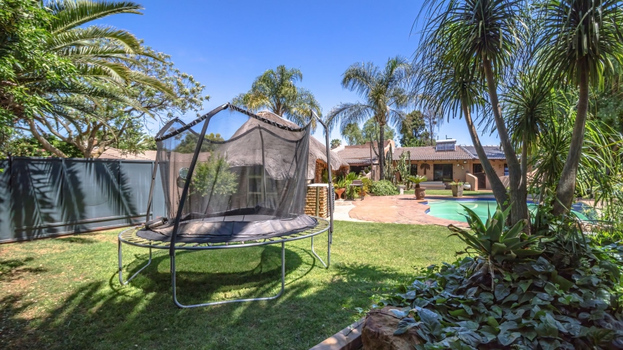 6 Bedroom Property for Sale in Sharon Park Gauteng