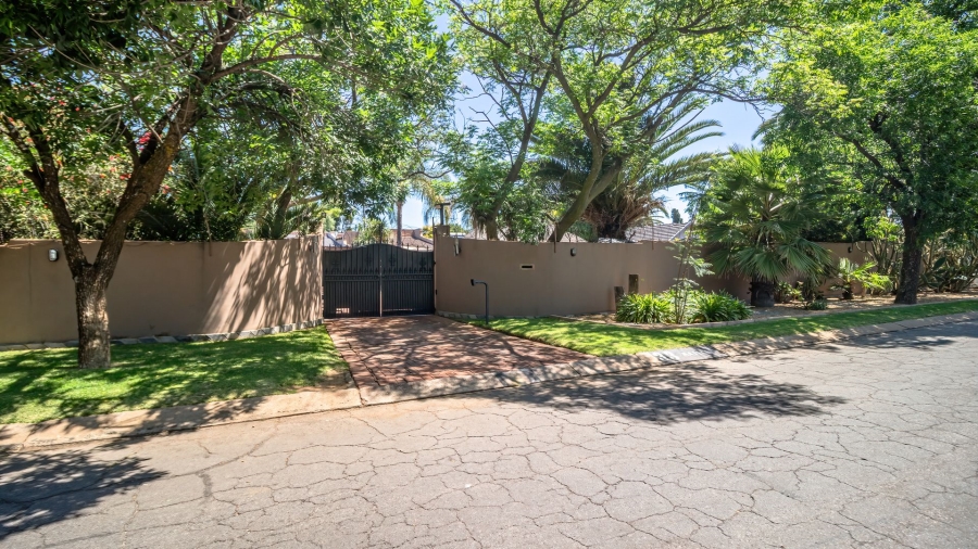 6 Bedroom Property for Sale in Sharon Park Gauteng