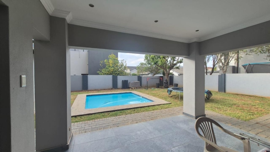 3 Bedroom Property for Sale in Raslouw Glen Gauteng