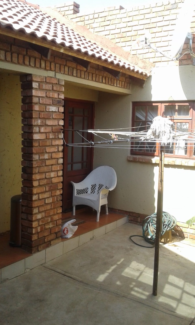  Bedroom Property for Sale in Mamelodi East Gauteng