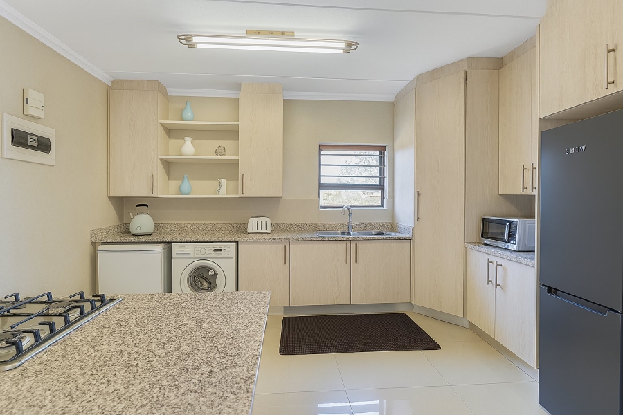 To Let 3 Bedroom Property for Rent in Crowthorne AH Gauteng