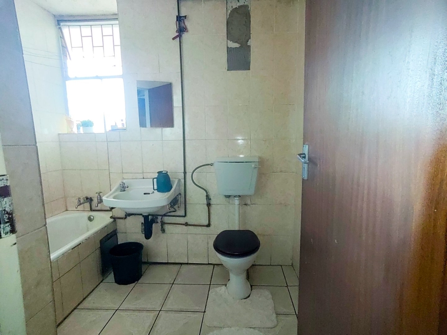 1 Bedroom Property for Sale in Pretoria West Gauteng