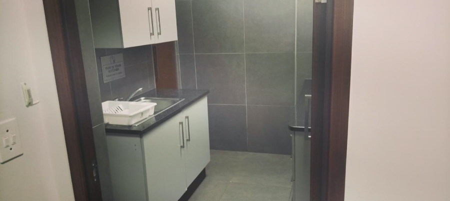 To Let Commercial Property for Rent in Midridge Park Gauteng