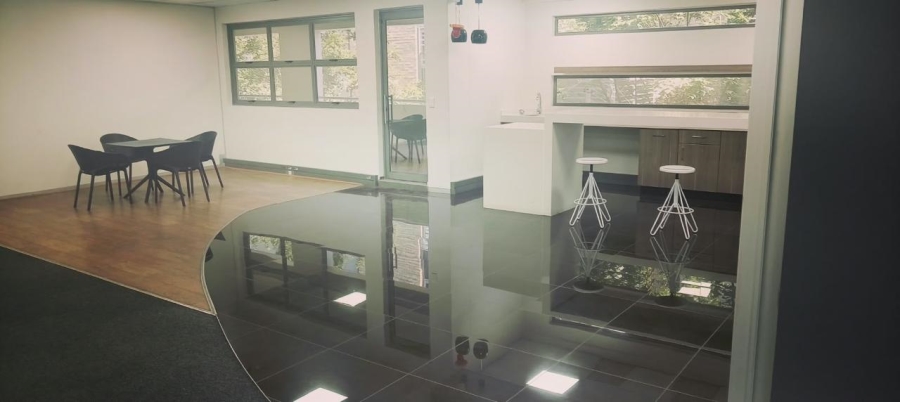 To Let Commercial Property for Rent in Midridge Park Gauteng