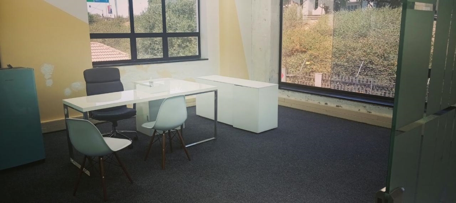 To Let Commercial Property for Rent in Midridge Park Gauteng