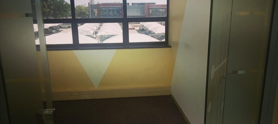 To Let Commercial Property for Rent in Midridge Park Gauteng
