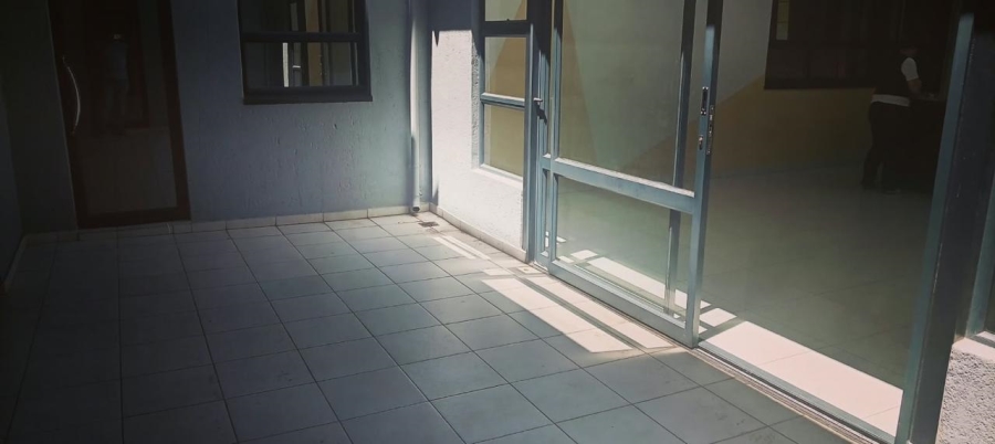 To Let Commercial Property for Rent in Midridge Park Gauteng